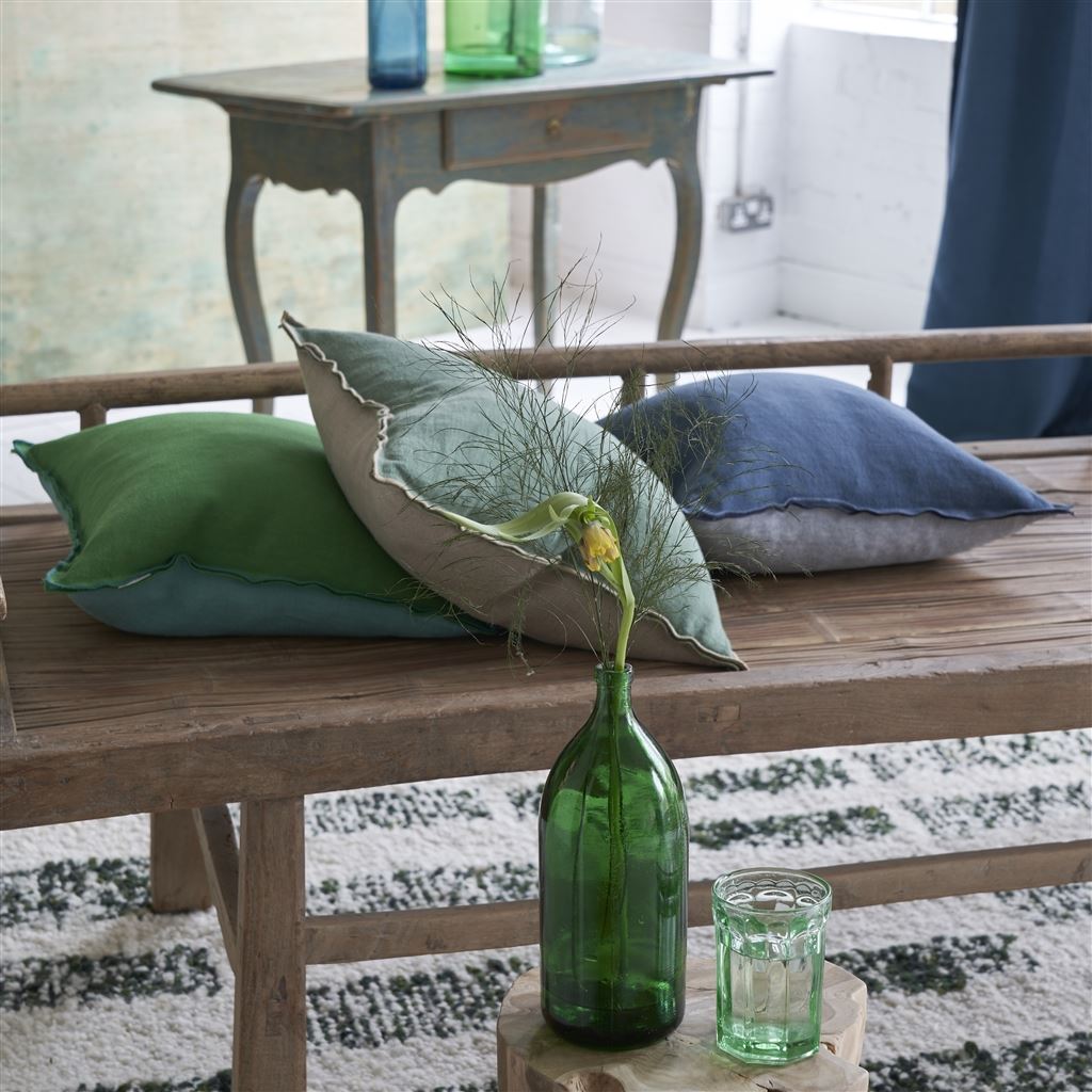 Cojín decorativo Designers Guild Brera Lino Esmeralda y Capri Lino