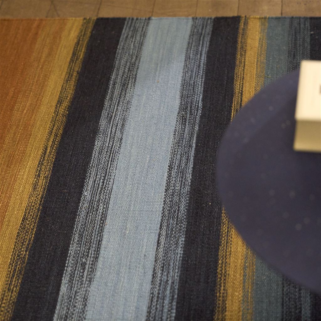 Alfombra Indigo Mikome de Designers Guild