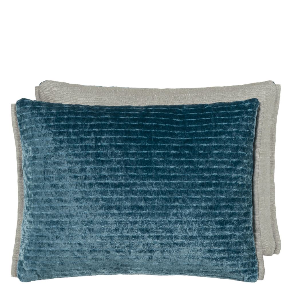 Cojín decorativo de terciopelo Mazarin Teal de Designers Guild