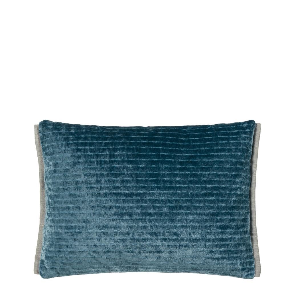 Cojín decorativo de terciopelo Mazarin Teal de Designers Guild