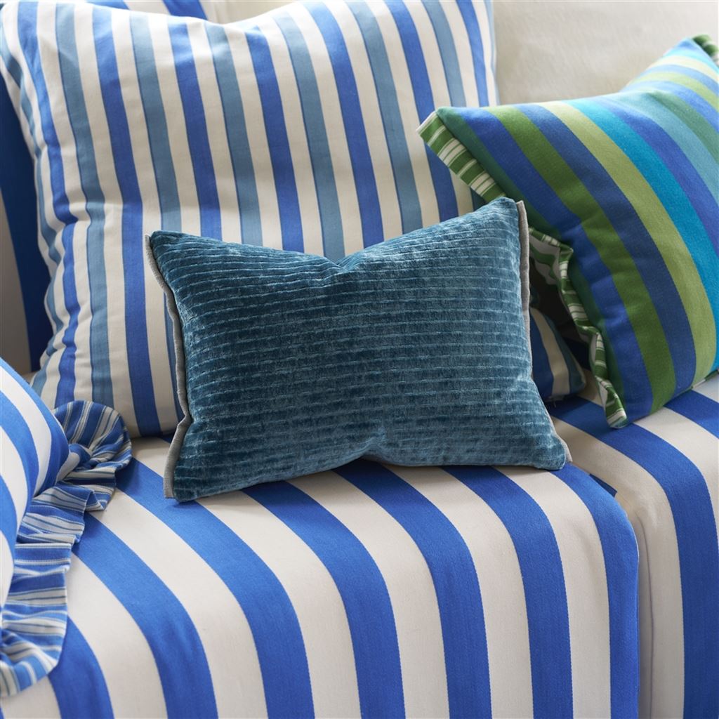 Cojín decorativo de terciopelo Mazarin Teal de Designers Guild