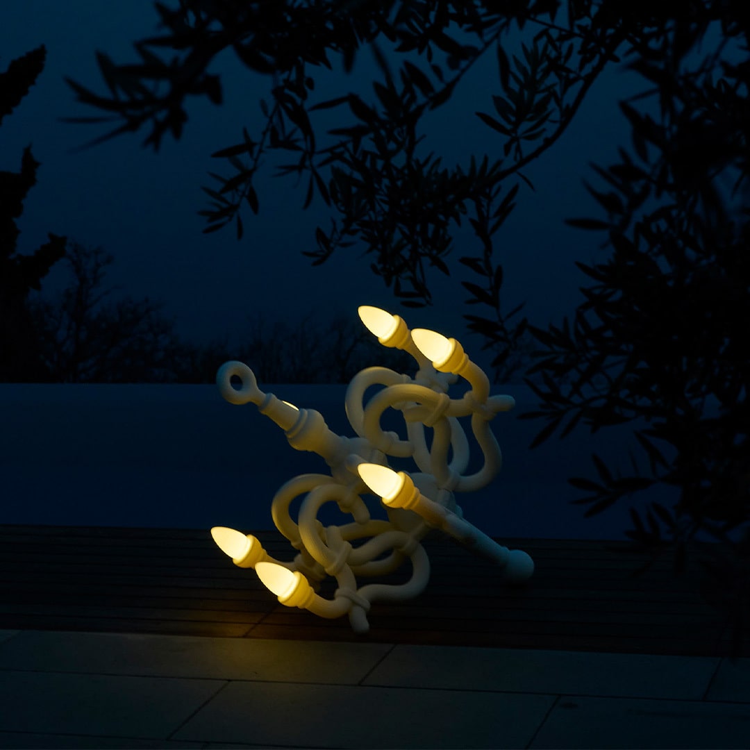 Fallen Chandelier Lamp M Indoor/Outdoor
