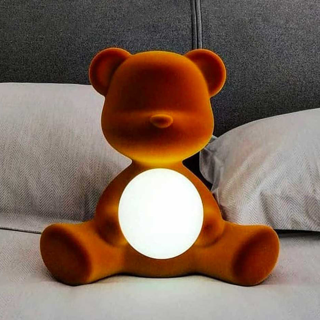 Lámpara LED Teddy Girl con acabado de terciopelo