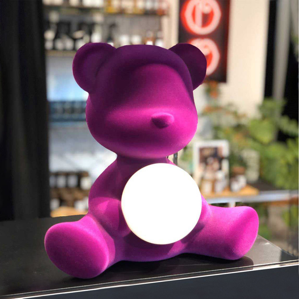 Lámpara LED Teddy Girl con acabado de terciopelo